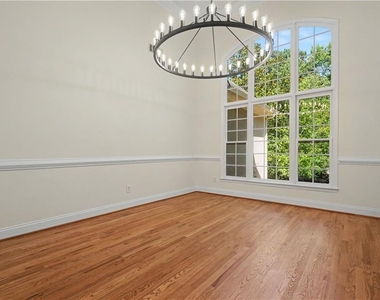 4315 Rosemont Drive - Photo Thumbnail 8