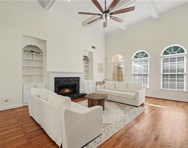 4315 Rosemont Drive - Photo Thumbnail 5