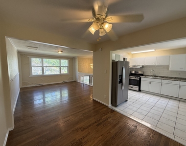 8517 W 87th Place - Photo Thumbnail 27