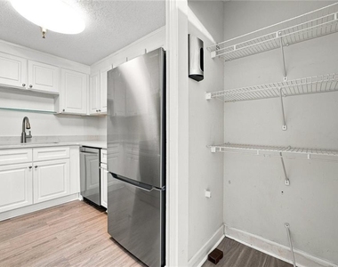 375 Ralph Mcgill Boulevard Ne - Photo Thumbnail 13