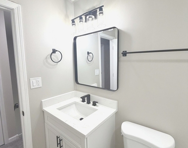 2338 Carnation Drive - Photo Thumbnail 9