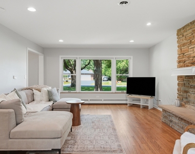317 E Forest Lane - Photo Thumbnail 21