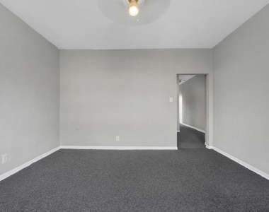 6225 S Dorchester Avenue - Photo Thumbnail 5