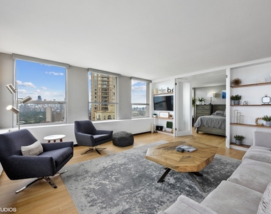 2626 N Lakeview Avenue - Photo Thumbnail 4