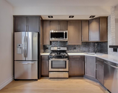 6951 N Western Avenue - Photo Thumbnail 8