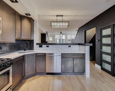 6951 N Western Avenue - Photo Thumbnail 9