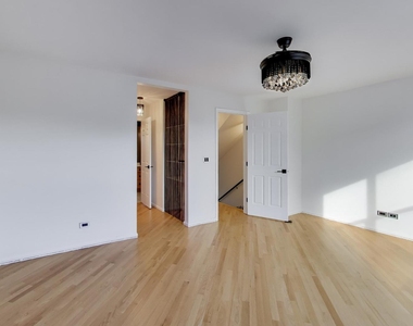 6951 N Western Avenue - Photo Thumbnail 17