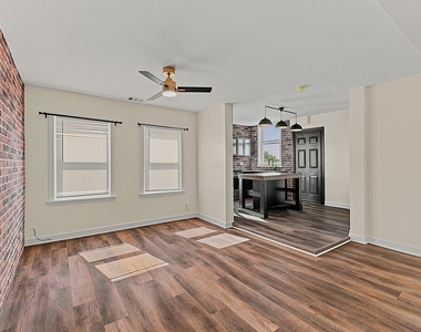 238 W 31st Street - Photo Thumbnail 1