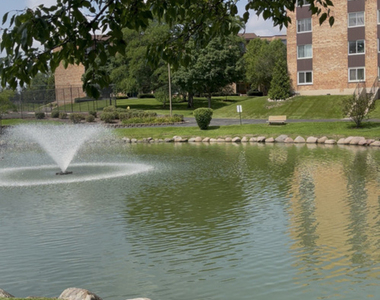 725 W Huntington Commons Road - Photo Thumbnail 19