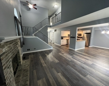 801 N Tamarac Boulevard - Photo Thumbnail 11