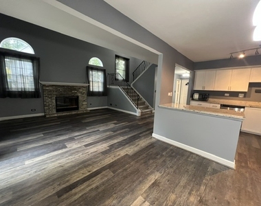 801 N Tamarac Boulevard - Photo Thumbnail 7