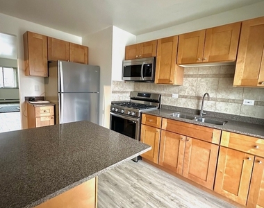 404 Inland Drive - Photo Thumbnail 3