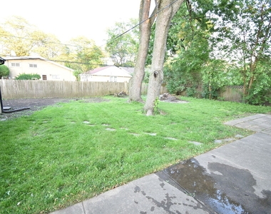 907 S Elmhurst Road - Photo Thumbnail 1