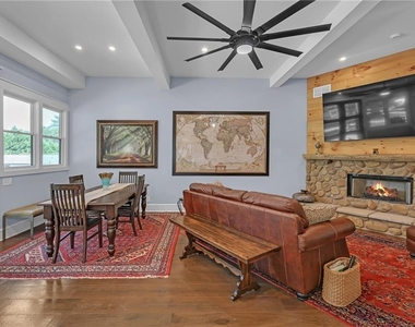268 Creek Bank Drive - Photo Thumbnail 10