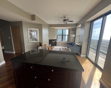 41 E 8th Street - Photo Thumbnail 4