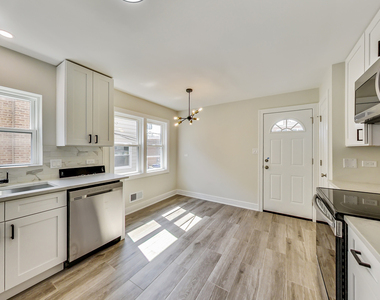 4821 Crain Street - Photo Thumbnail 11