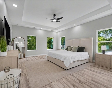 726 Windsor Street Sw - Photo Thumbnail 18