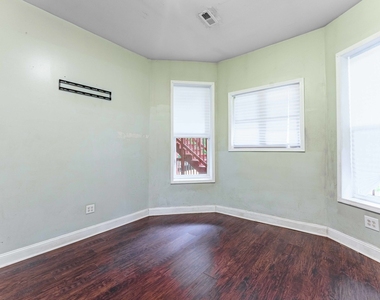 1529 S Homan Avenue - Photo Thumbnail 6