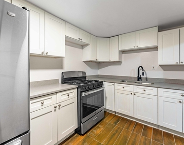 1529 S Homan Avenue - Photo Thumbnail 3