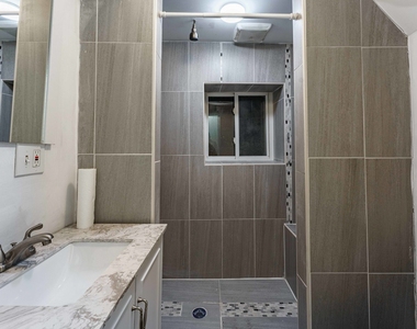 1529 S Homan Avenue - Photo Thumbnail 6