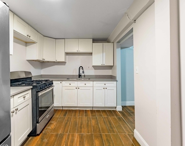 1529 S Homan Avenue - Photo Thumbnail 4