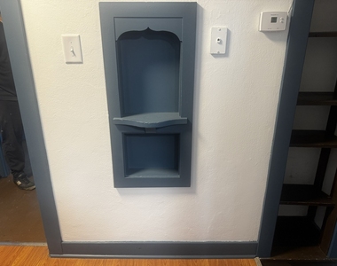 105 University Street - Photo Thumbnail 9