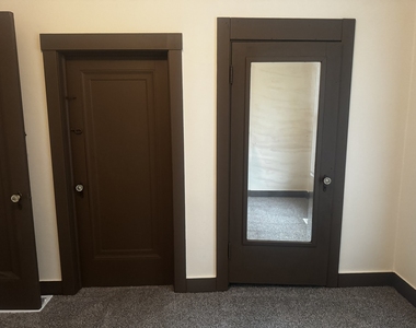 105 University Street - Photo Thumbnail 4
