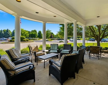 263 Lakeshore Drive - Photo Thumbnail 30