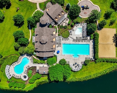 263 Lakeshore Drive - Photo Thumbnail 21