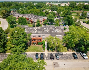 1895 Tall Oaks Drive - Photo Thumbnail 15