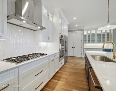 2614 W Chicago Avenue - Photo Thumbnail 6