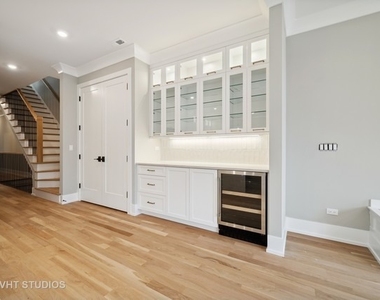 2614 W Chicago Avenue - Photo Thumbnail 4