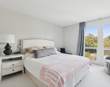 1301 N Western Avenue - Photo Thumbnail 6