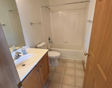 2422 Golf Ridge Circle - Photo Thumbnail 6