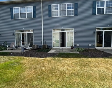 2422 Golf Ridge Circle - Photo Thumbnail 10