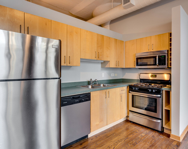 333 W Hubbard Street - Photo Thumbnail 6