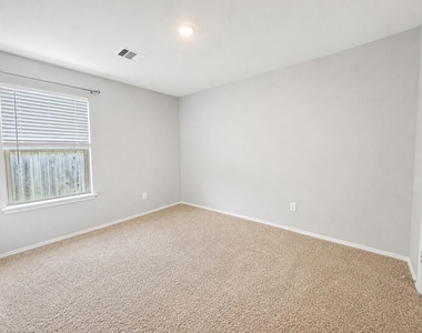 21438 Hawthorn Harvest Circle - Photo Thumbnail 9