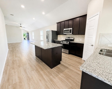 21438 Hawthorn Harvest Circle - Photo Thumbnail 4
