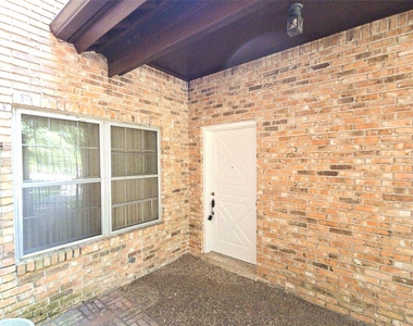 9731 Briar Forest Drive - Photo Thumbnail 28