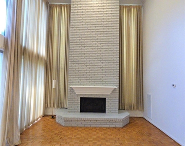 9731 Briar Forest Drive - Photo Thumbnail 22