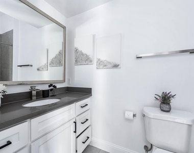 1721 Henderson Street - Photo Thumbnail 22