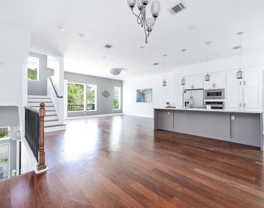 1721 Henderson Street - Photo Thumbnail 10