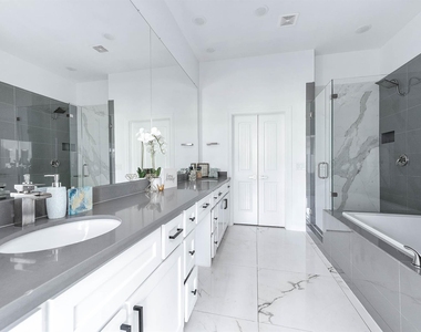 1721 Henderson Street - Photo Thumbnail 25