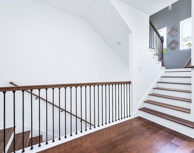 1721 Henderson Street - Photo Thumbnail 9
