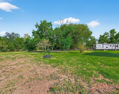 6250 N Mallard Drive - Photo Thumbnail 2