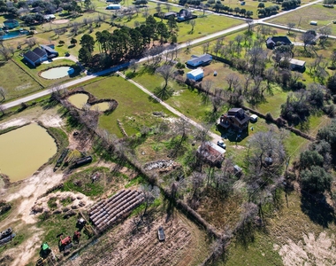 6250 N Mallard Drive - Photo Thumbnail 9