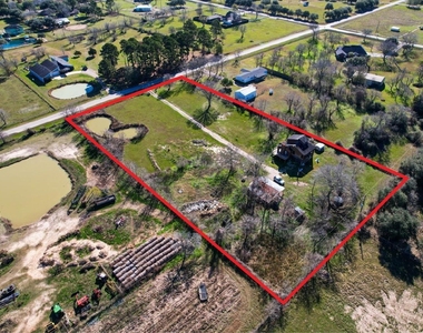 6250 N Mallard Drive - Photo Thumbnail 10