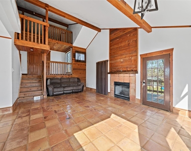 6250 N Mallard Drive - Photo Thumbnail 4