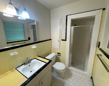 5042 Grape Street - Photo Thumbnail 12