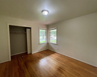 5042 Grape Street - Photo Thumbnail 11